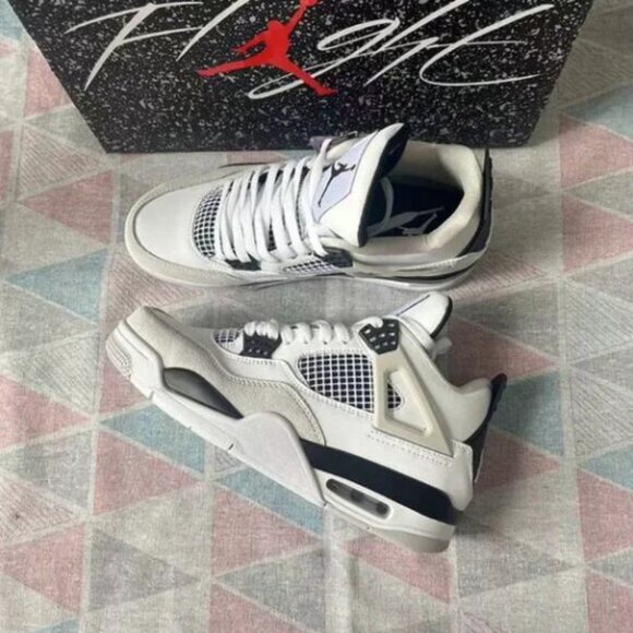 Air Jordan 4 Military Black Sneakers - Picture 5 of 5